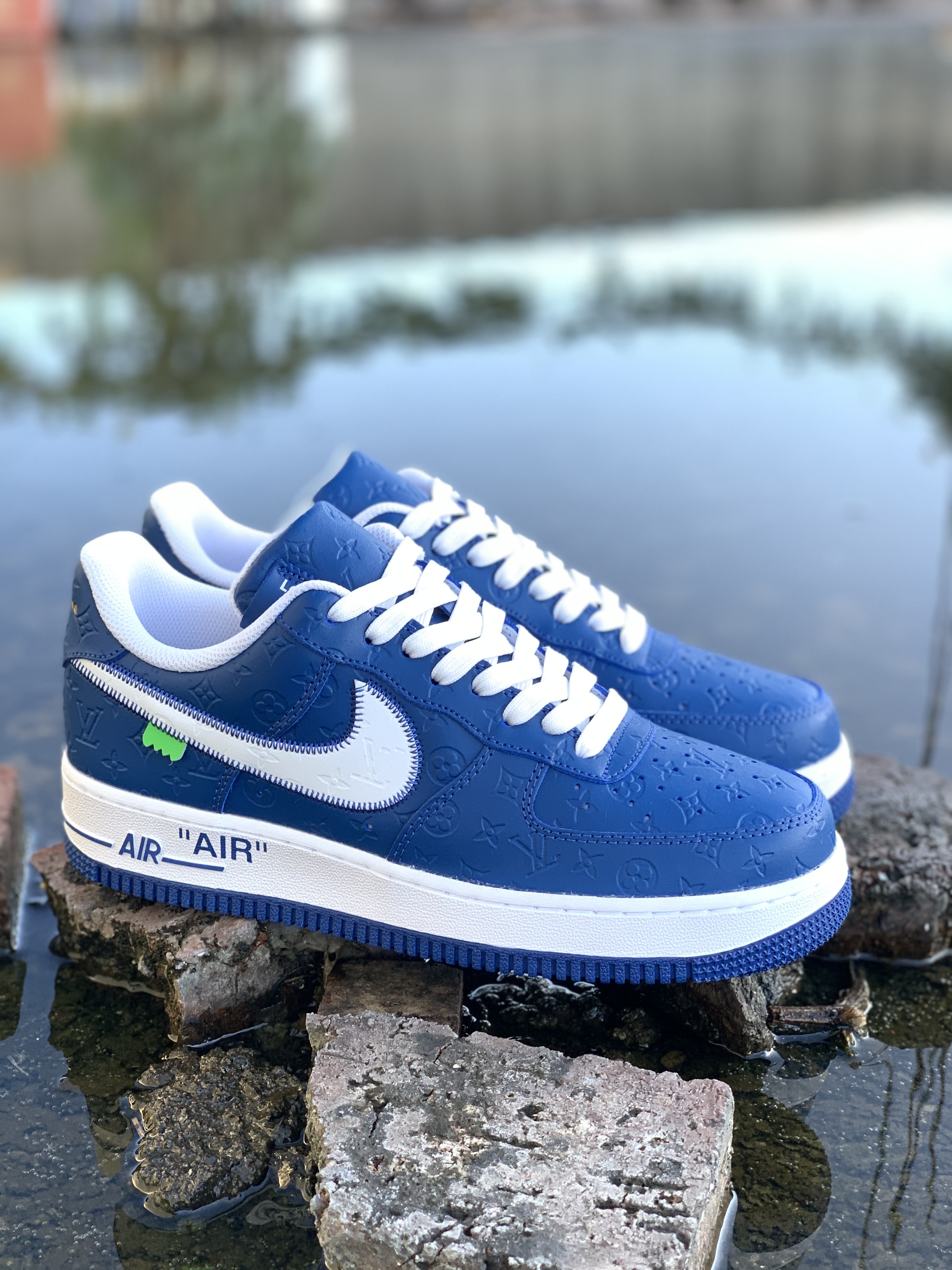 Louis Vuitton LV x Nike Air Force 1 Low "Team Royal" Friends & Family MS1211-ROYAL Sneakers