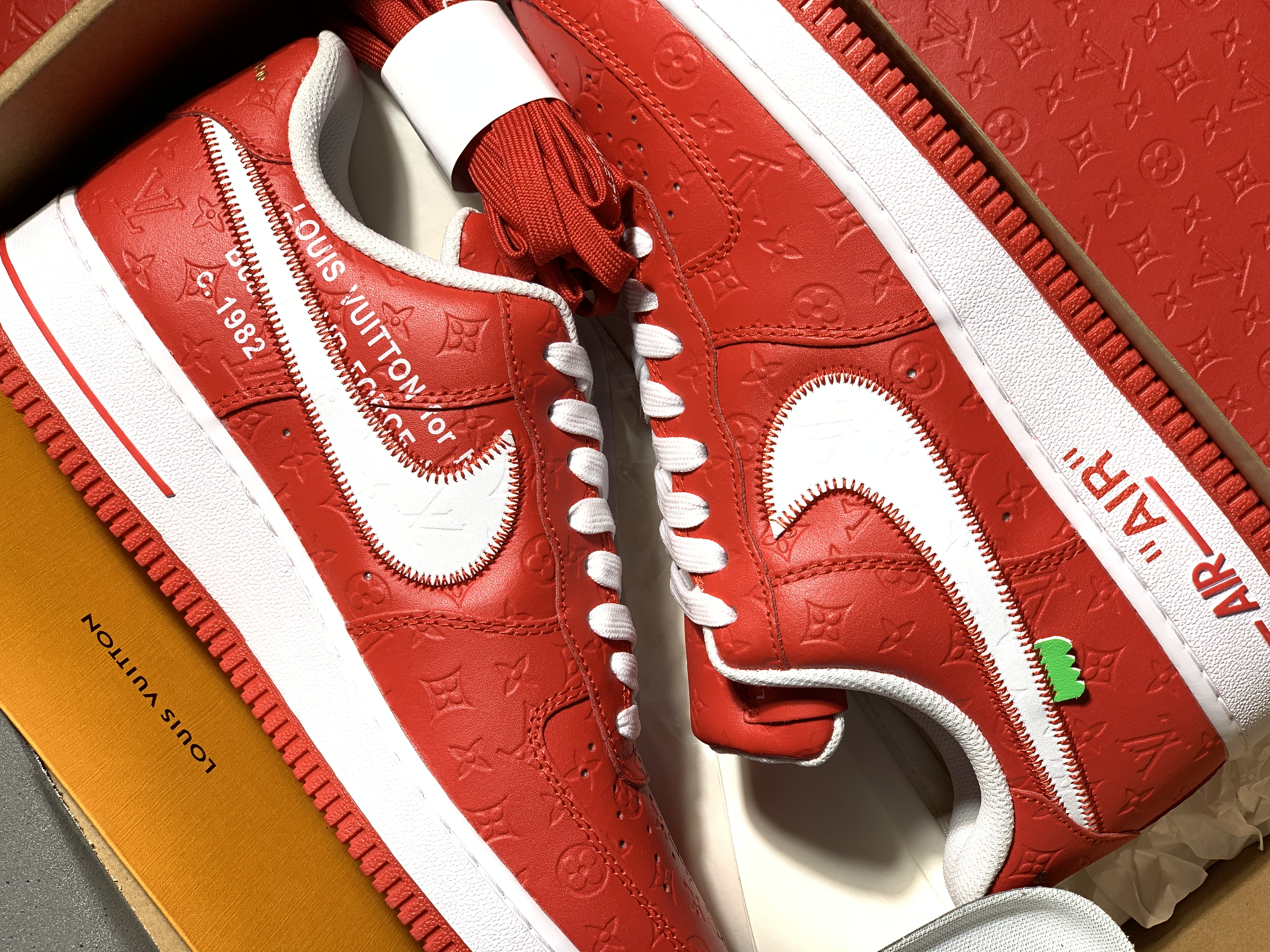 Louis Vuitton LV x Nike Air Force 1 Low "Red" Friends & Family MS1211-RED Sneakers