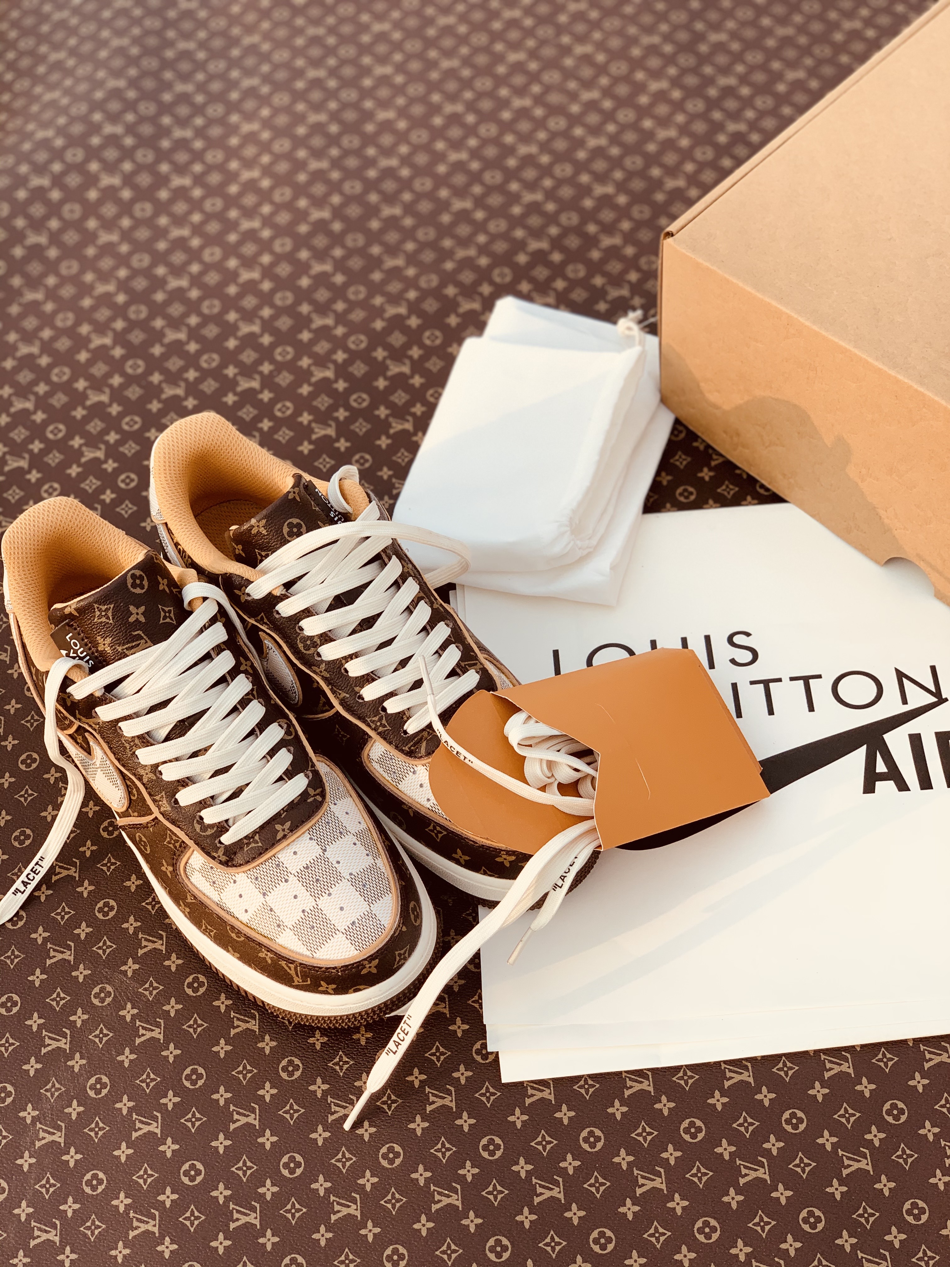 Louis Vuitton x Nike Air Force 1 Low "Monogram Damier" Pilot Case LV-x-AF1-MONOGRAM-DAMIER Sneakers