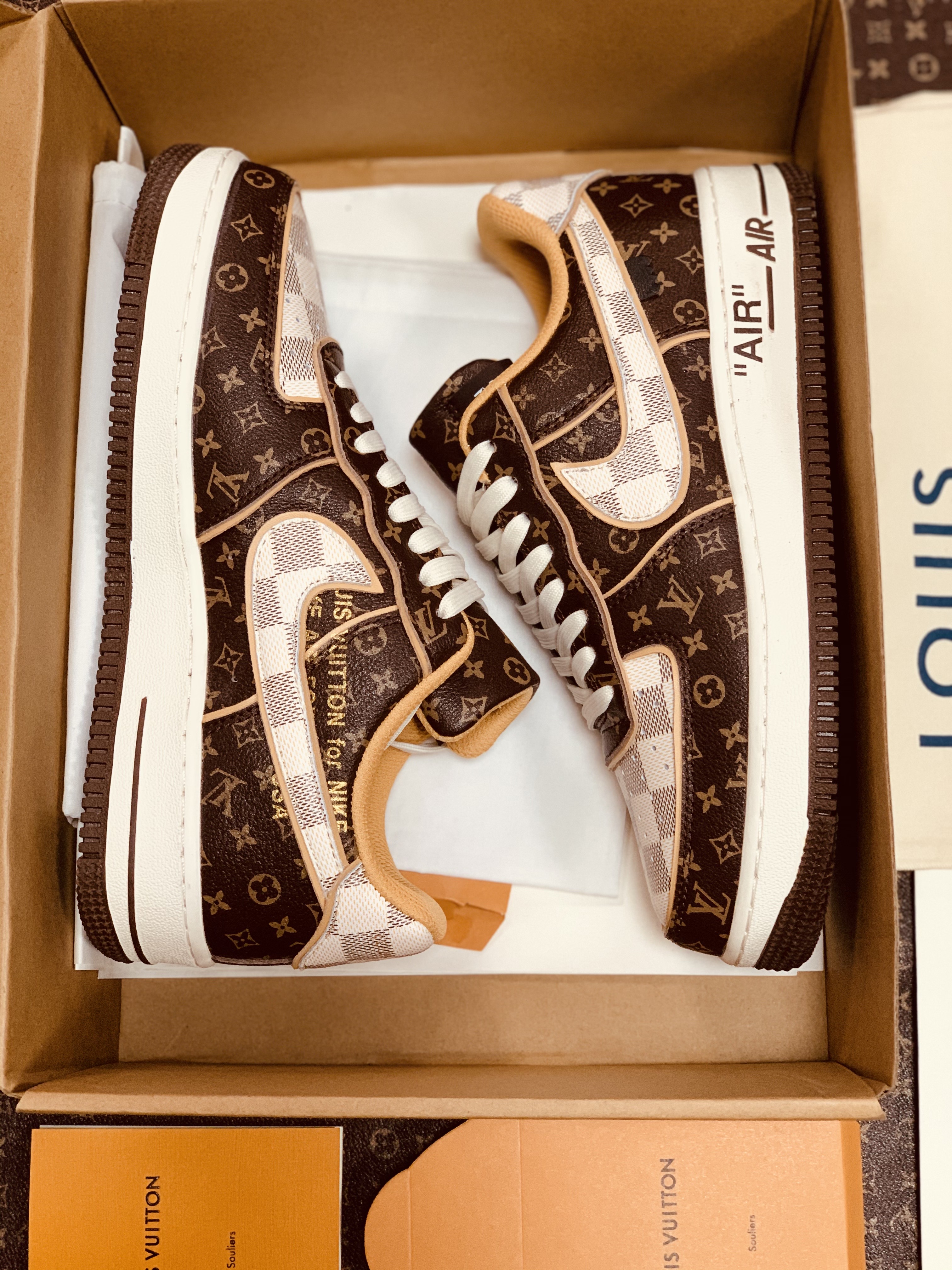Louis Vuitton x Nike Air Force 1 Low "Monogram Damier" Pilot Case LV-x-AF1-MONOGRAM-DAMIER Sneakers